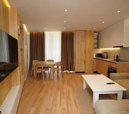 Appartement Golden Space 1 *