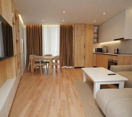 Appartement Golden Space 1 *